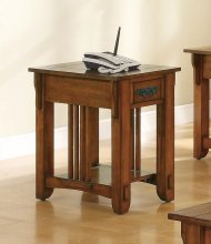 Occasional Traditional Oak Accent Table